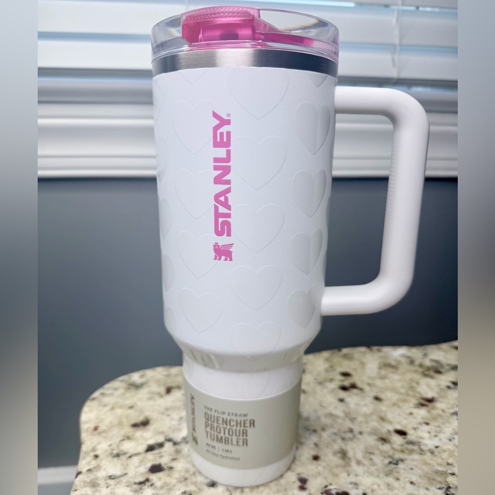 Stanley Valentine’s Day 2026 Tumbler 40 oz Protour Frost Lovely White Hearts